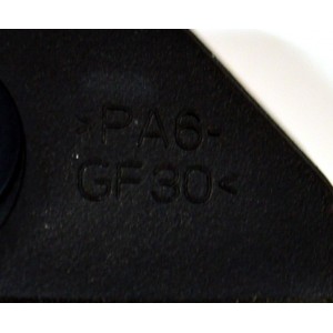 KIT DE BASES ORIGINAL PARA TV HISENSE 2 PIEZAS / NUMERO DE PARTE RSAG8.078.7359 / PA6-GF30 / MODELO 75R6E5