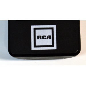 CONTROL REMOTO ORIGINAL RCA SE UTILIZA COMUNMENTE CON PROYECTORES DE CINE EN CASA/SISTEMAS DE AUDIO Y VIDEO/COMPATIBLE CON UNA GAMA DE DISPOSITIVOS RCA INCLUYENDO PROYECTORES LED MINI Y REPRODUCTORES DVD / NUMERO DE PARTE RPJ133-B /RPJ143 /RPJ133 / RPJ129