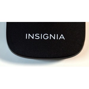 CONTROL REMOTO ORIGINAL NUEVO INSIGNIA / NUMERO DE PARTE NS-RMT3D21 / 22D28K / S3F80PBXAX-C0CB / SRC-5210 / PUEDE CONTROLAR HASTA 3 DISPOSITIVOS COMO TV / DVD/BLU-RAY / BARRAS DE SONIDO / DECODIFICADORES DE CABLE/SATELITE / REPRODUCTORES DE MULTIMEDIA