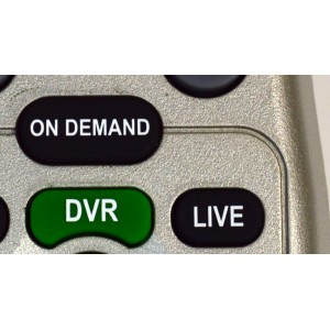 CONTROL REMOTO ORIGINAL OPTIMUM PARA LOS SERVICIOS DE CABLE DE OPTIMUM / CABLEVISION / TV / CBL / NUMERO DE PARTE URC-2464B00 / URC-2464BC0-R / P13295-04 / URC2464B00 / URC 2464 B00 / URC2664 / CUENTA CON BOTONES PARA FUNCIONES DE DVR / ON DEMAND / LIVE 