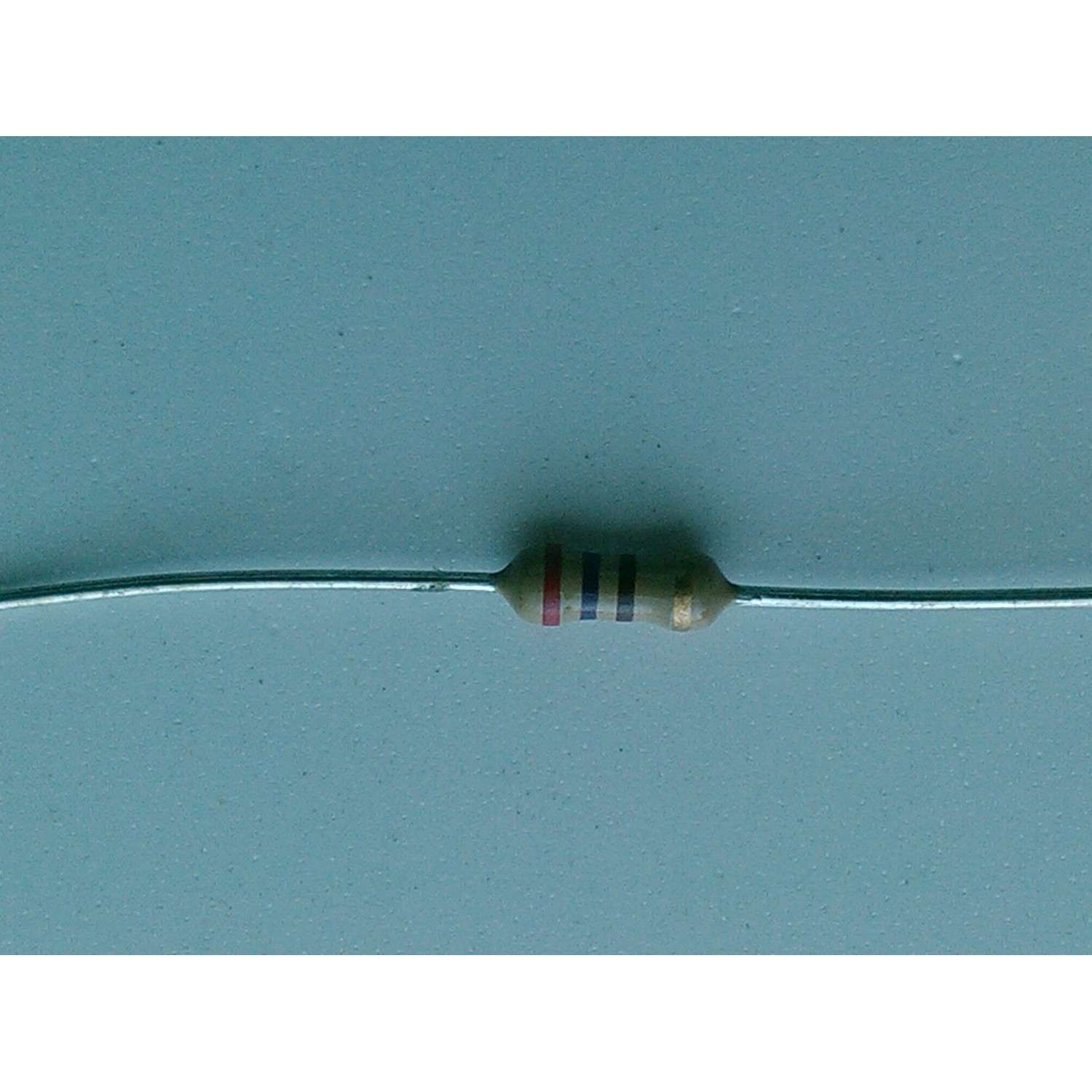 LOTE DE 100 PIEZAS DE RESISTORES / 270 Ω  ½  W